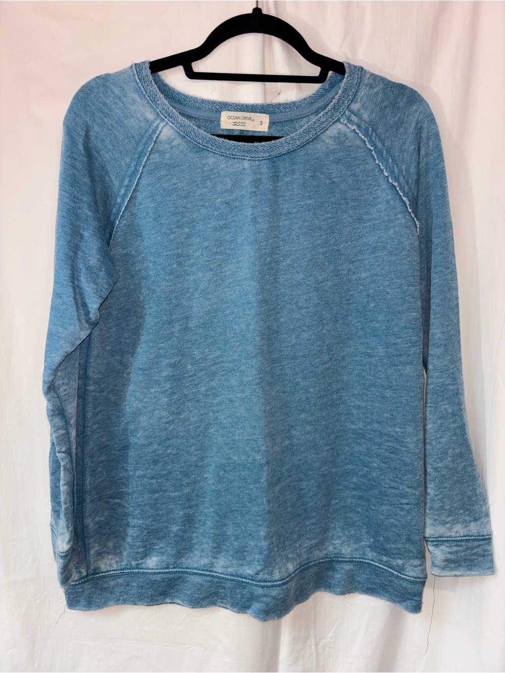 Women’s Ocean Drive Washed Blue Crewneck Sweatshirt